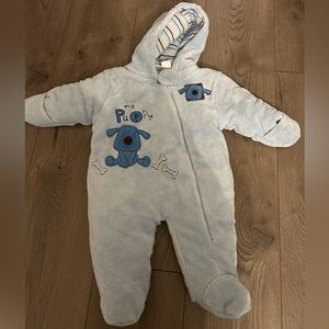 Baby snow suit. Size 3/6 months